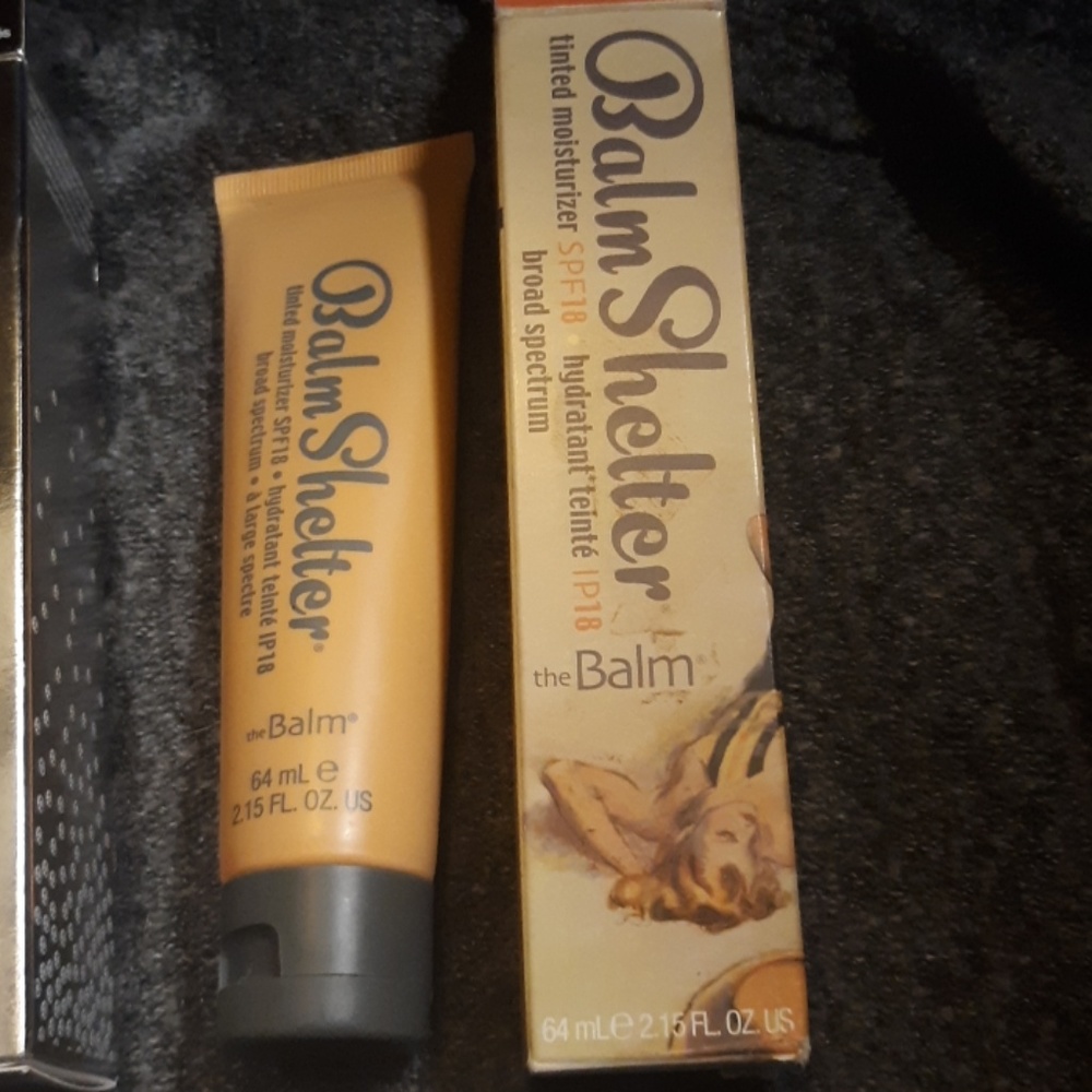 Makeup bundle!! - Picture 2 of 8